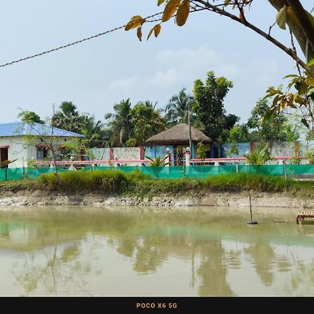 India Tours Only Ekanta Apan Hotel Mathurakhanda Buitenkant foto