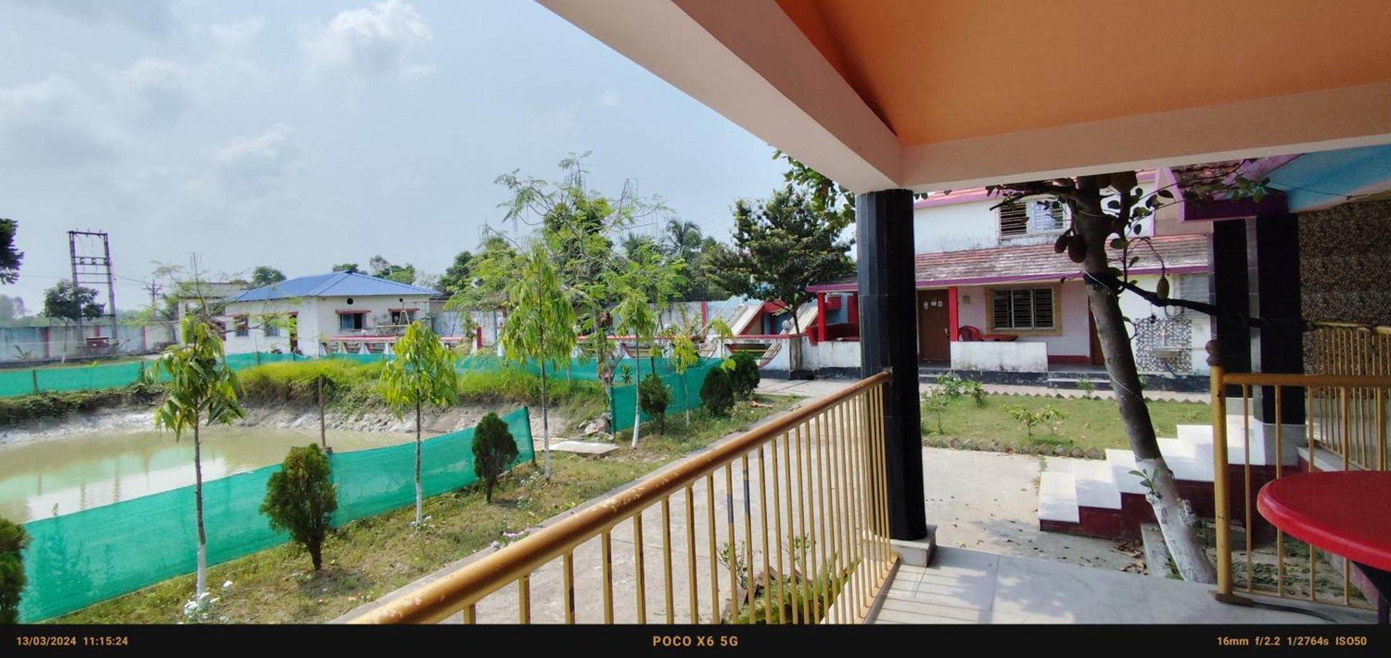 India Tours Only Ekanta Apan Hotel Mathurakhanda Buitenkant foto